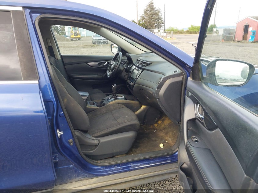 2018 Nissan Rogue VIN KNMAT2MV1JP597200 IAAI salvage auction — REAR END, Salvage (Oregon), sold $850 on 2026-07-06 (photo 5)