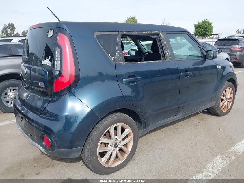 2017 Kia Soul VIN KNDJP3A58H7446640 IAAI salvage auction — NORMAL WEAR, Salvage (Texas), sold $400 on 2026-07-28 (photo 4)
