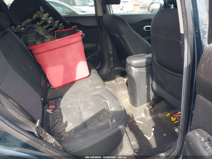 2017 Kia Soul VIN KNDJP3A58H7446640 IAAI salvage auction — NORMAL WEAR, Salvage (Texas), sold $400 on 2026-07-28 (photo 8)