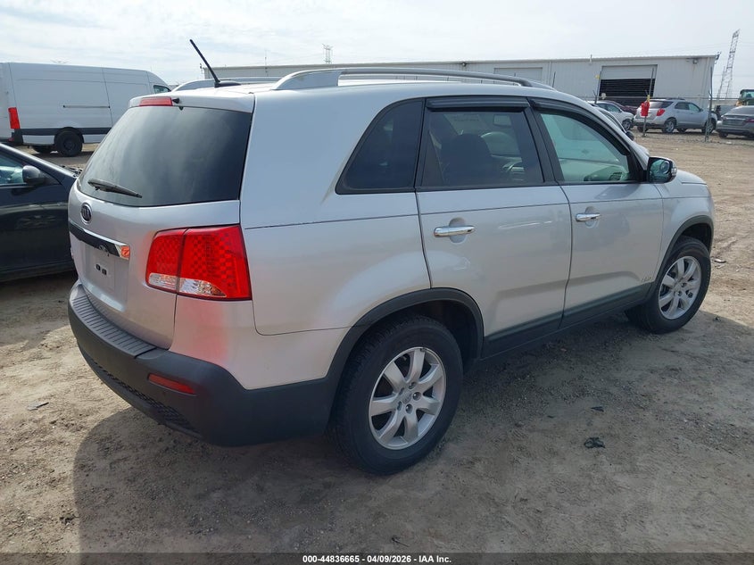 2012 Kia Sorento VIN 5XYKTDA64CG306532 IAAI salvage auction — NORMAL WEAR, Salvage Title, sold $450 on 2026-07-29 (photo 4)