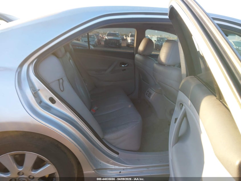2007 Toyota Camry hybrid VIN JTNBB46K673014699 IAAI salvage auction — NORMAL WEAR, Clear-Dealer Only (Arizona), sold $425 on 2026-07-28 (photo 8)