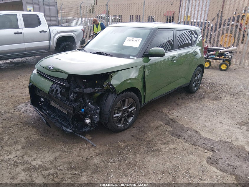 2021 Kia Soul VIN KNDJ33AU4M7127619 IAAI salvage auction — FRONT END, Salvage Title, sold $3,050 on 2026-07-31 (photo 2)