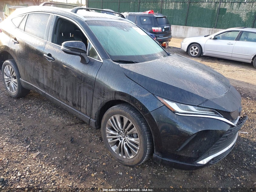 2022 Toyota Venza VIN JTEAAAAH1NJ096813 IAAI salvage auction — FRONT & REAR, Mv-907A (New York), sold $5,300 on 2026-07-28 (photo 1)