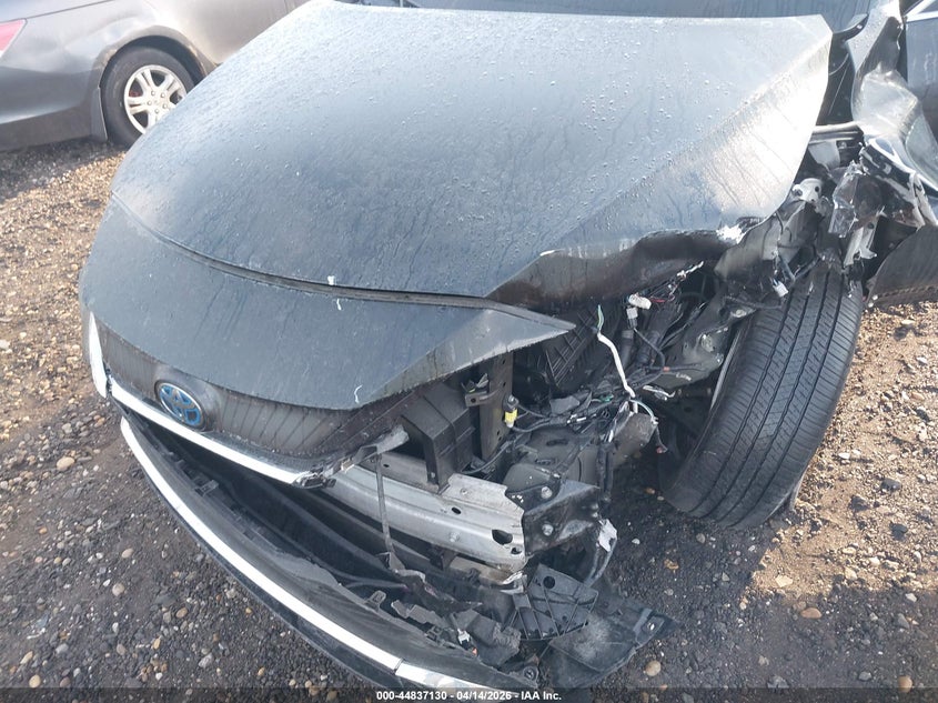 2022 Toyota Venza VIN JTEAAAAH1NJ096813 IAAI salvage auction — FRONT & REAR, Mv-907A (New York), sold $5,300 on 2026-07-28 (photo 6)