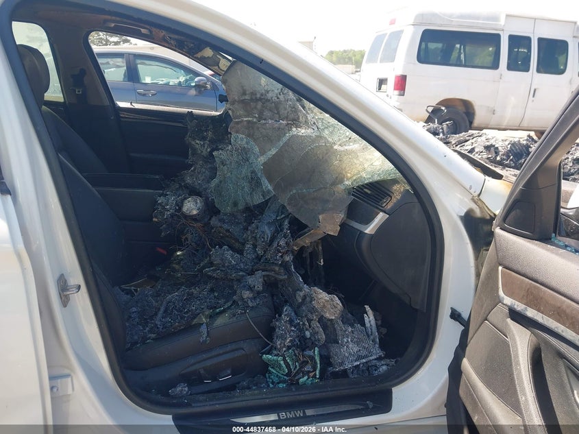 2016 BMW 5er VIN WBA5A7C56GG145786 IAAI salvage auction — Burn Engine, Bill Of Sale (Georgia), sold $325 on 2026-08-19 (photo 5)