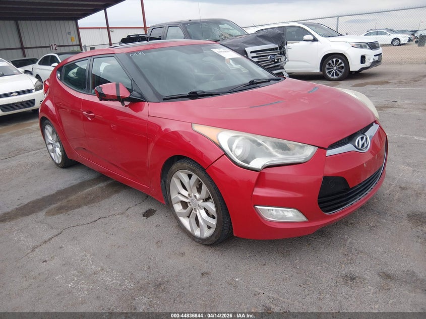 2013 Hyundai Veloster VIN KMHTC6AD5DU135736 IAAI salvage auction — LEFT SIDE, Wait Title, sold $1,050 on 2026-07-22 (photo 1)