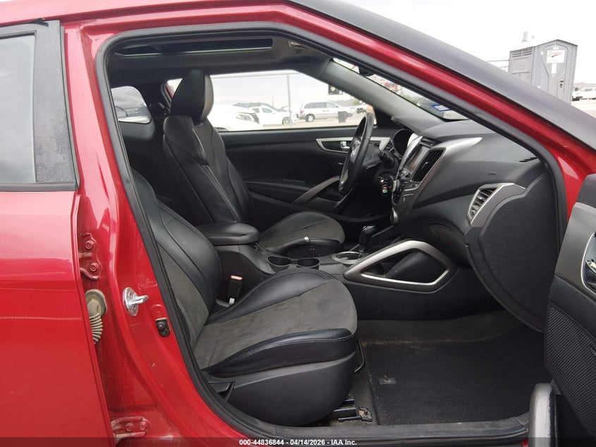 2013 Hyundai Veloster VIN KMHTC6AD5DU135736 IAAI salvage auction — LEFT SIDE, Wait Title, sold $1,050 on 2026-07-22 (photo 5)