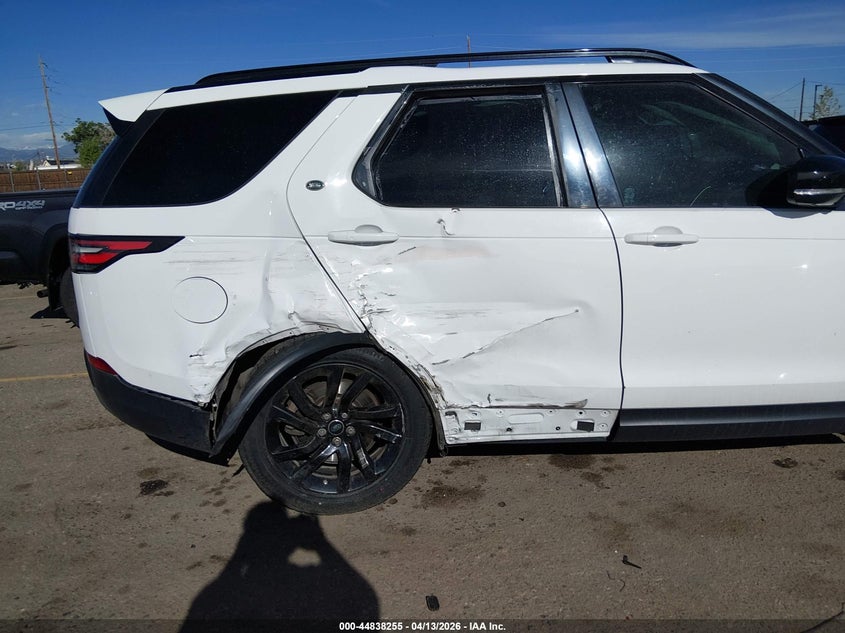 2017 Land rover Discovery VIN SALRRBBV1HA045240 IAAI salvage auction — RIGHT SIDE, Salvage Title, sold $3,550 on 2026-07-28 (photo 6)