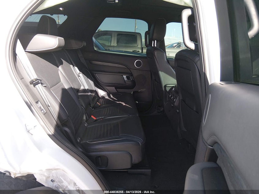 2017 Land rover Discovery VIN SALRRBBV1HA045240 IAAI salvage auction — RIGHT SIDE, Salvage Title, sold $3,550 on 2026-07-28 (photo 8)