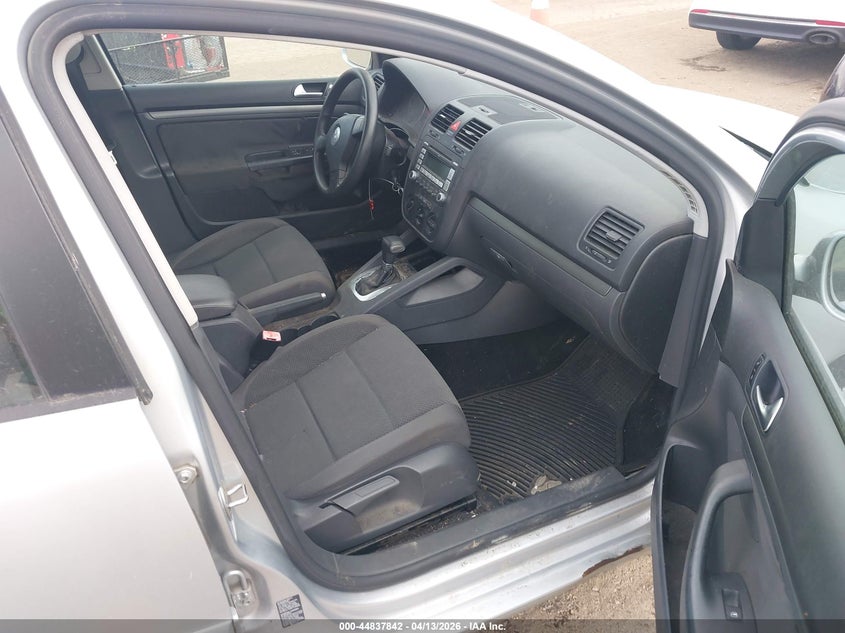 2007 Volkswagen Rabbit VIN WVWDS71K47W029545 IAAI salvage auction — SIDE, Salvage (New Jersey), sold $250 on 2026-07-16 (photo 5)