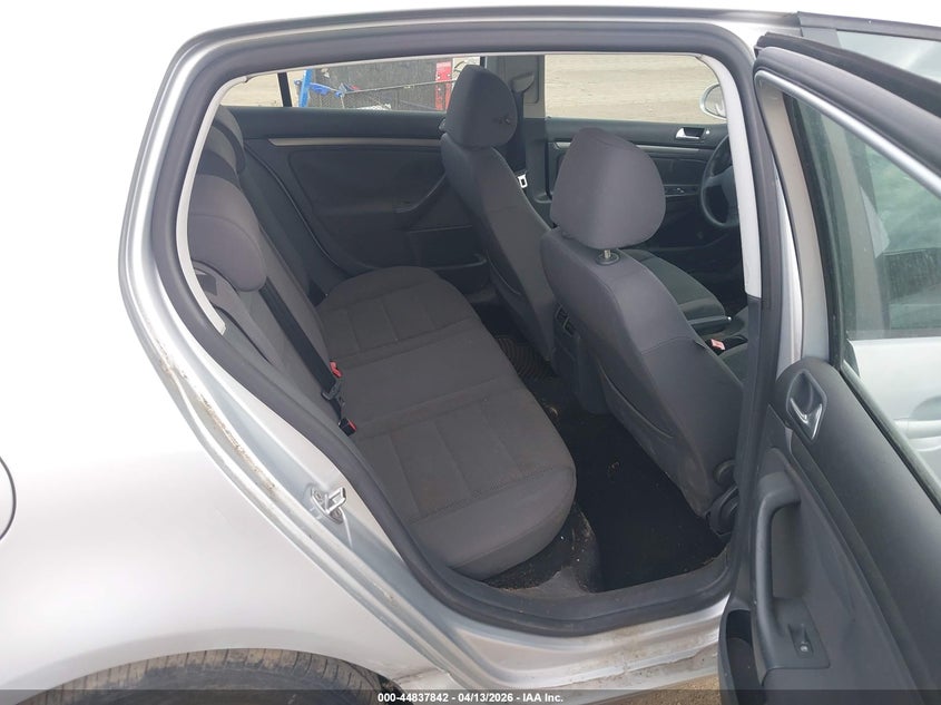 2007 Volkswagen Rabbit VIN WVWDS71K47W029545 IAAI salvage auction — SIDE, Salvage (New Jersey), sold $250 on 2026-07-16 (photo 8)
