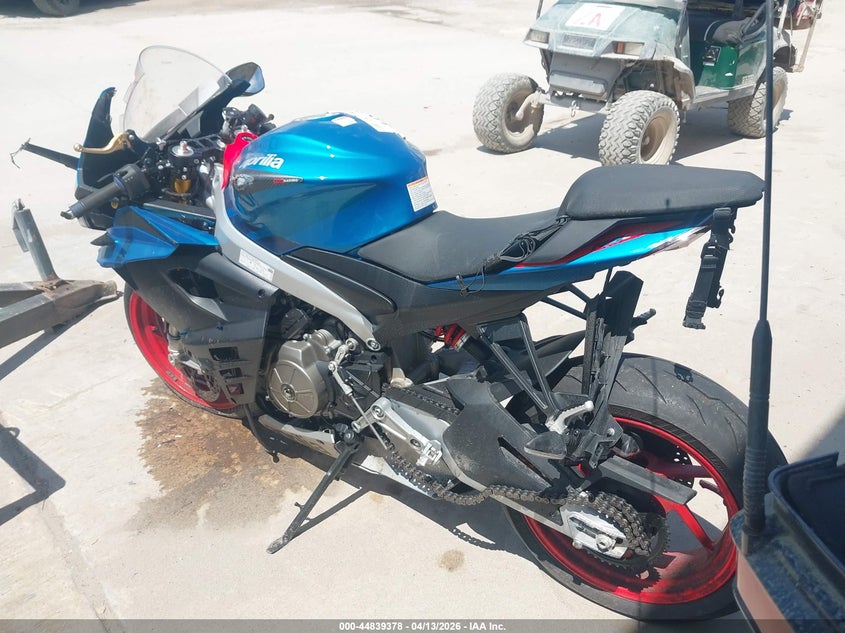 2026 Aprilia Rs VIN ZD4XGUA01TS000862 IAAI salvage auction — FRONT END, Salvage (Texas), sold $2,575 on 2026-07-07 (photo 3)