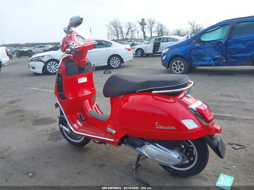 2024 Vespa - VIN ZAPMD39M1R5201269 IAAI salvage auction — FRONT END, Salvage Title, sold $750 on 2026-07-22 (photo 3)