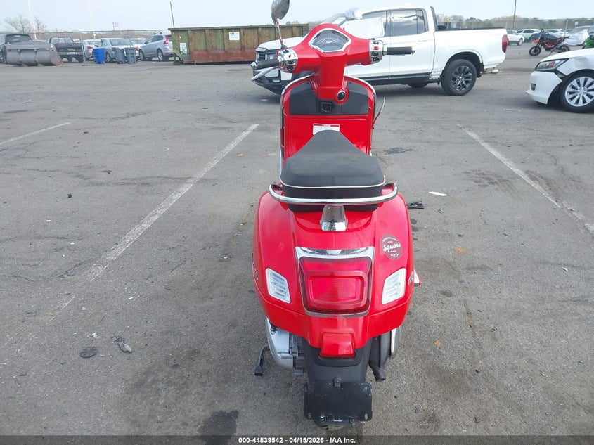 2024 Vespa - VIN ZAPMD39M1R5201269 IAAI salvage auction — FRONT END, Salvage Title, sold $750 on 2026-07-22 (photo 6)
