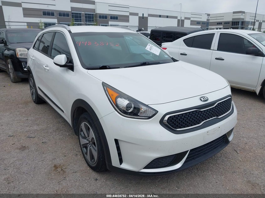 2019 Kia Niro VIN KNDCB3LC1K5347650 IAAI salvage auction — REAR END, Wait Title, sold $4,200 on 2026-07-07 (photo 1)