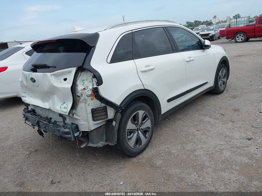 2019 Kia Niro VIN KNDCB3LC1K5347650 IAAI salvage auction — REAR END, Wait Title, sold $4,200 on 2026-07-07 (photo 4)