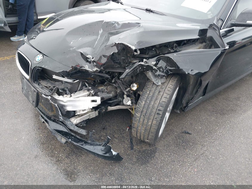 2015 BMW 3er VIN WBA3B1G56FNT64477 IAAI salvage auction — LEFT FRONT, Salvage (Texas), sold $1,450 on 2026-07-09 (photo 6)