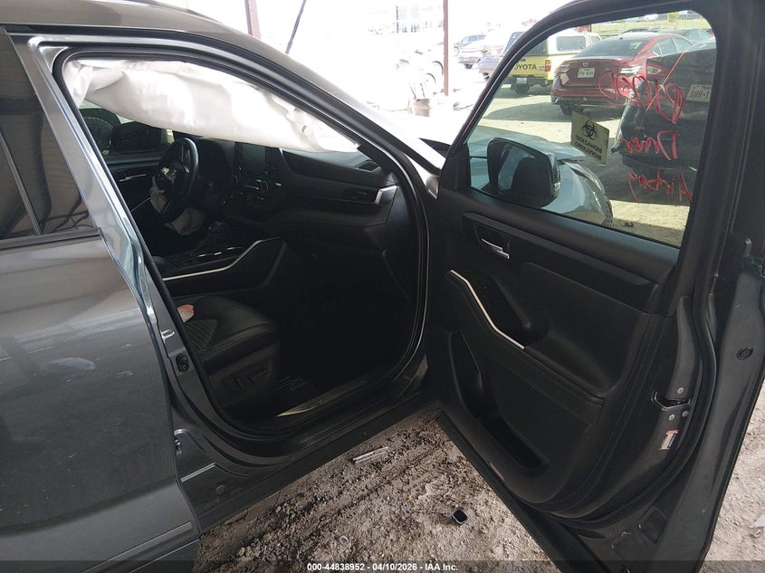 2021 Toyota Highlander VIN 5TDLZRAH4MS032822 IAAI salvage auction — BIO HAZARD, Salvage Title, sold $3,050 on 2026-07-14 (photo 5)