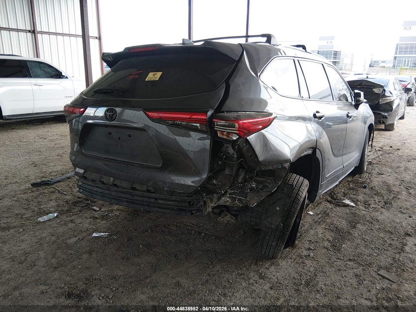 2021 Toyota Highlander VIN 5TDLZRAH4MS032822 IAAI salvage auction — BIO HAZARD, Salvage Title, sold $3,050 on 2026-07-14 (photo 6)