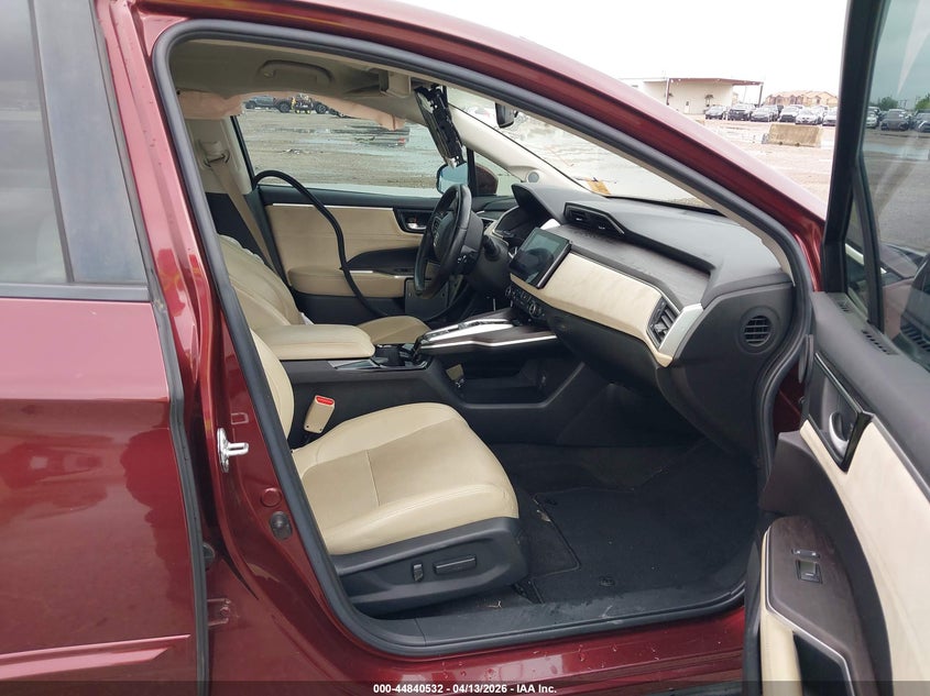 2018 Honda Clarity VIN JHMZC5F38JC022548 IAAI salvage auction — LEFT FRONT, Salvage Title, sold $1,400 on 2026-07-08 (photo 5)