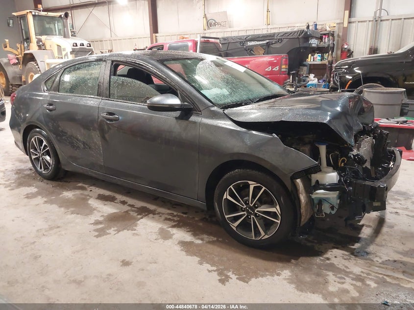 2024 Kia Forte VIN 3KPF24AD9RE810213 IAAI salvage auction — FRONT END, Salvage (New Hampshire), sold $2,350 on 2026-07-25 (photo 1)