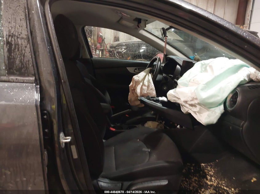2024 Kia Forte VIN 3KPF24AD9RE810213 IAAI salvage auction — FRONT END, Salvage (New Hampshire), sold $2,350 on 2026-07-25 (photo 5)