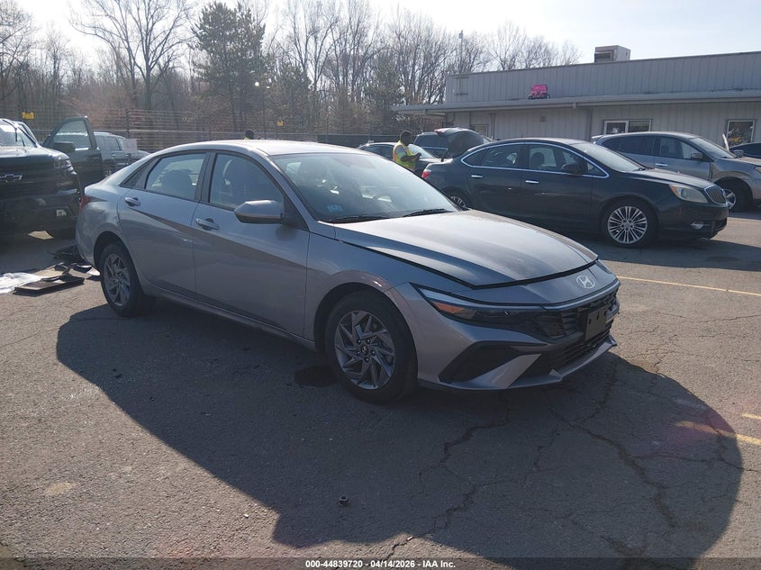 2025 Hyundai Elantra VIN KMHLM4DJ2SU161694 IAAI salvage auction — LEFT SIDE, Wait Title, sold $8,750 on 2026-07-30 (photo 1)