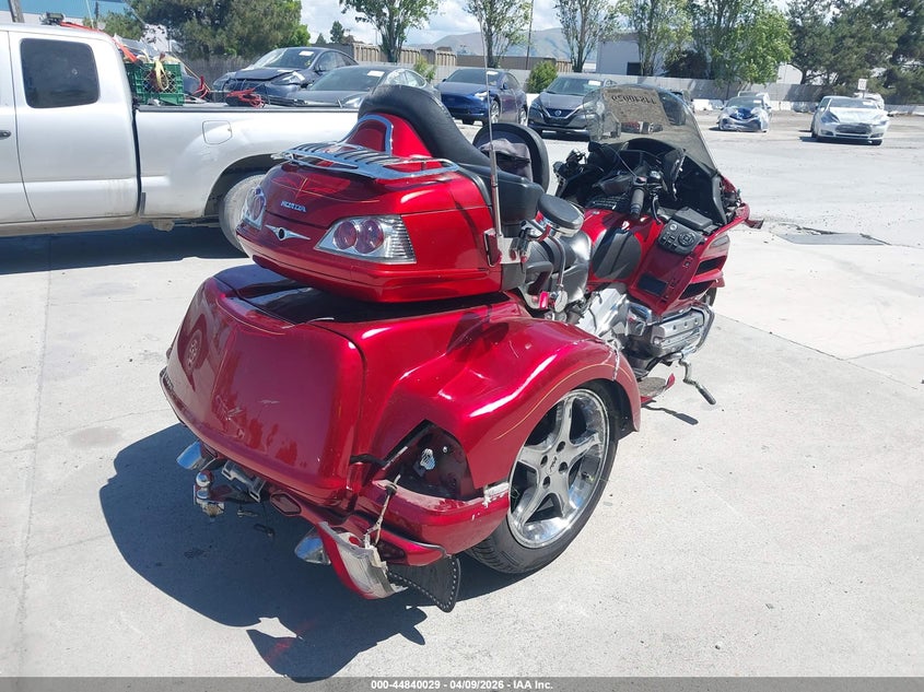 2008 Honda Gl1800c VIN 1HFSC47H18A710474 IAAI salvage auction — ROLLOVER, Salvage (California), sold $2,600 on 2026-07-06 (photo 4)