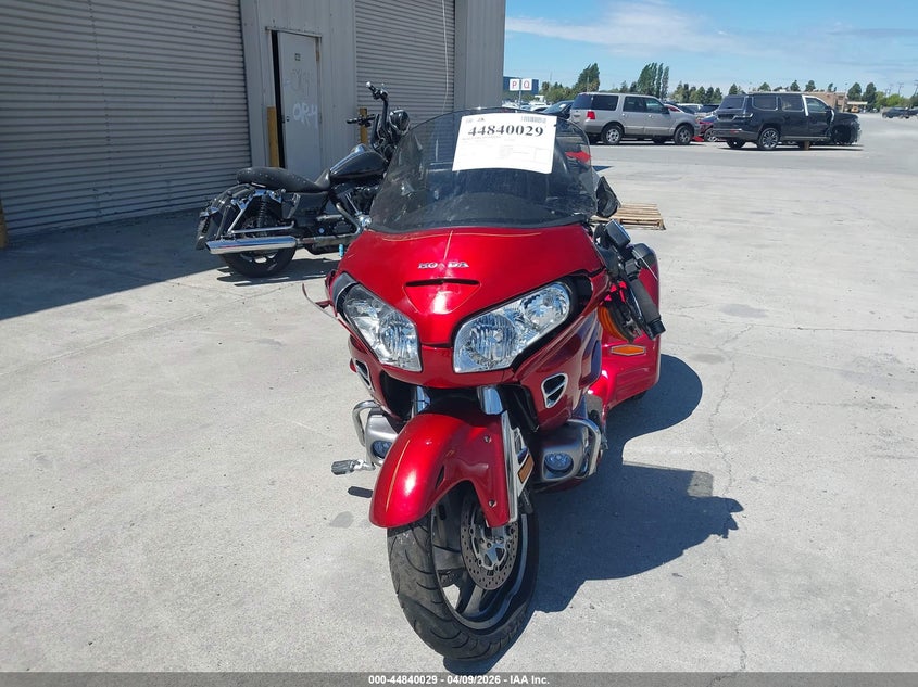 2008 Honda Gl1800c VIN 1HFSC47H18A710474 IAAI salvage auction — ROLLOVER, Salvage (California), sold $2,600 on 2026-07-06 (photo 5)