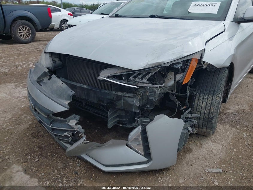 2019 Hyundai Elantra VIN KMHD84LF6KU889203 IAAI salvage auction — FRONT END, Salvage Title, sold $1,950 on 2026-07-13 (photo 6)
