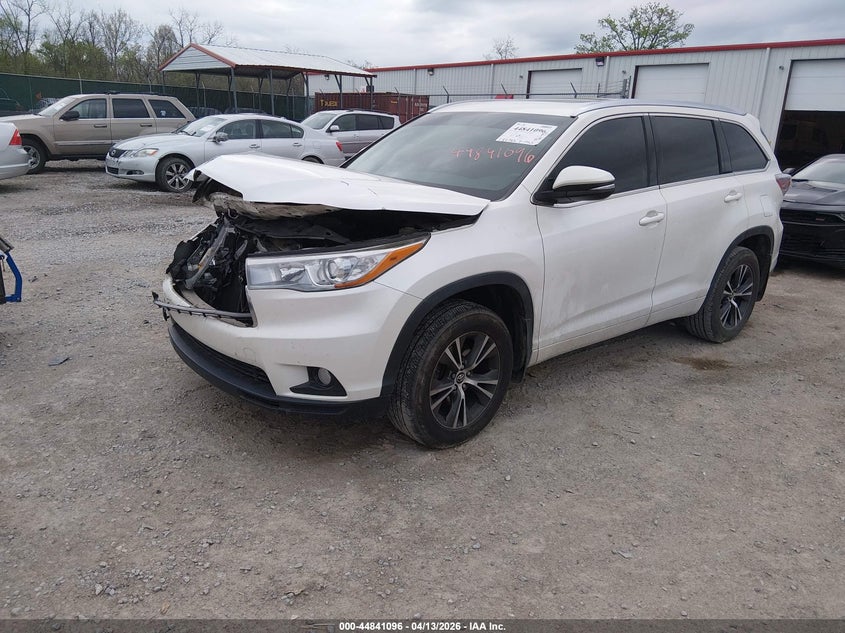 2016 Toyota Highlander VIN 5TDJKRFH2GS285405 IAAI salvage auction — FRONT END, Salvage Title, sold $4,850 on 2026-07-31 (photo 2)