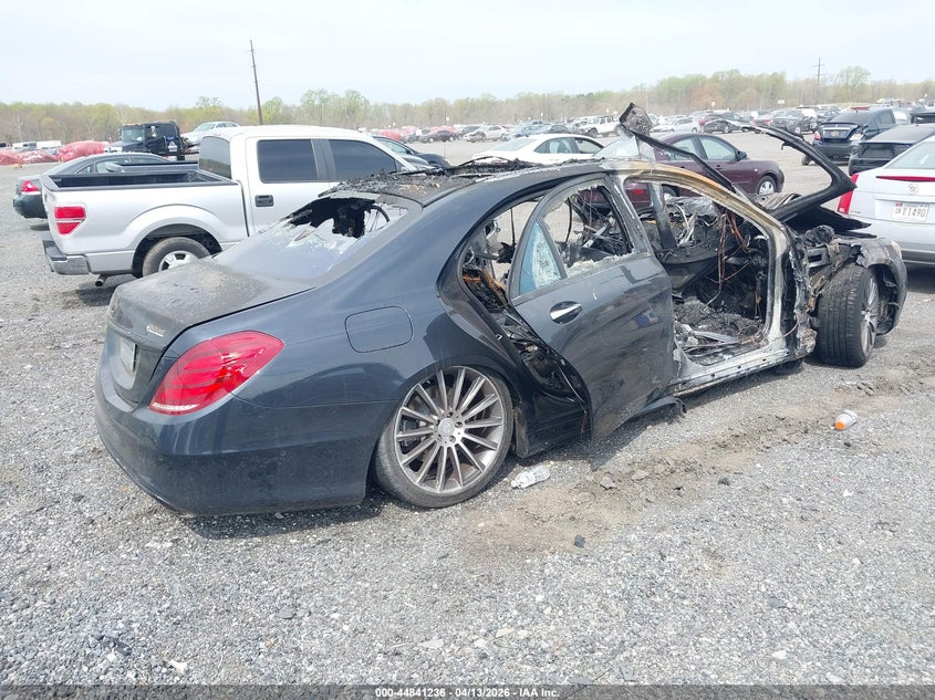 2015 Mercedes-benz S-klasse VIN WDDUG8CB7FA095867 IAAI salvage auction — INTERIOR BURN, Salvage - Greater Than 75% (Maryland), sold $1,100 on 2026-07-13 (photo 4)