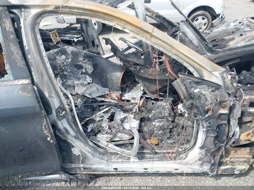 2015 Mercedes-benz S-klasse VIN WDDUG8CB7FA095867 IAAI salvage auction — INTERIOR BURN, Salvage - Greater Than 75% (Maryland), sold $1,100 on 2026-07-13 (photo 5)