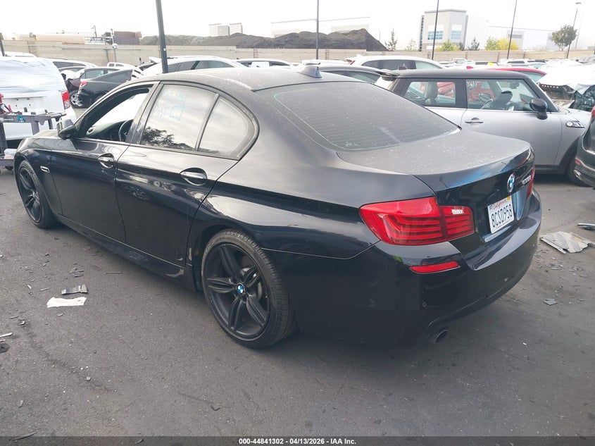 2015 BMW 5er VIN WBA5B1C54FD918202 IAAI salvage auction — RIGHT SIDE, Wait Title, sold $2,600 on 2026-10-05 (photo 3)