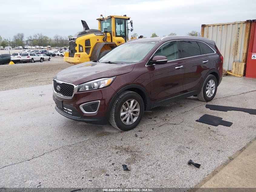 2017 Kia Sorento VIN 5XYPG4A32HG194711 IAAI salvage auction — RIGHT FRONT, Salvage Title, sold $2,900 on 2026-07-30 (photo 2)
