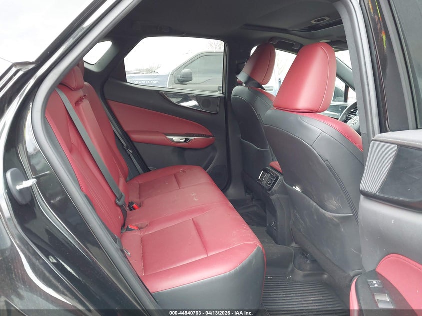 2025 Lexus Nx VIN 2T2GGCEZ7SC078671 IAAI salvage auction — LEFT SIDE, Salvage (New Jersey), sold $15,400 on 2026-07-27 (photo 8)