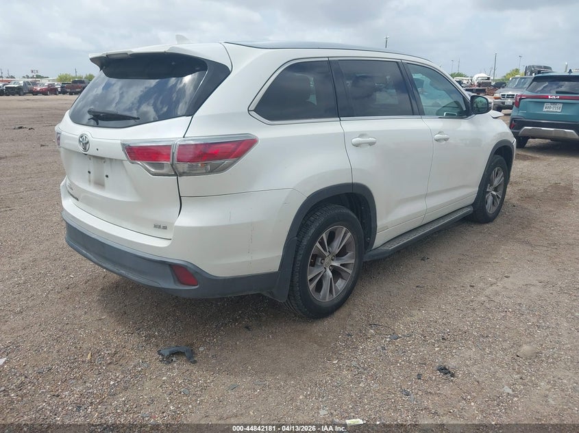 2014 Toyota Highlander VIN 5TDKKRFH2ES015222 IAAI salvage auction — FRONT END, Salvage Title, sold $8,000 on 2026-07-24 (photo 4)