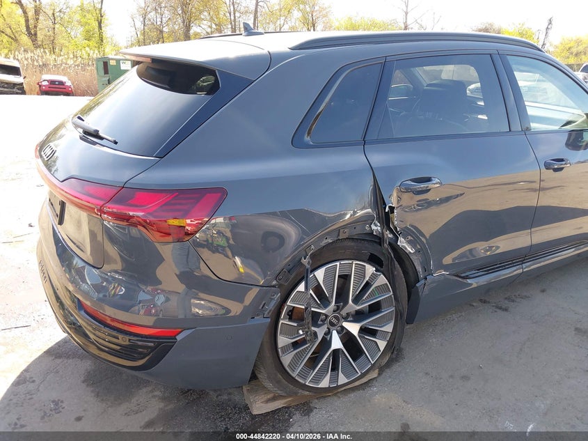 2024 Audi Q8 VIN WA16ABGE9RB007688 IAAI salvage auction — RIGHT REAR, Salvage Title, sold $27,550 on 2026-07-09 (photo 6)