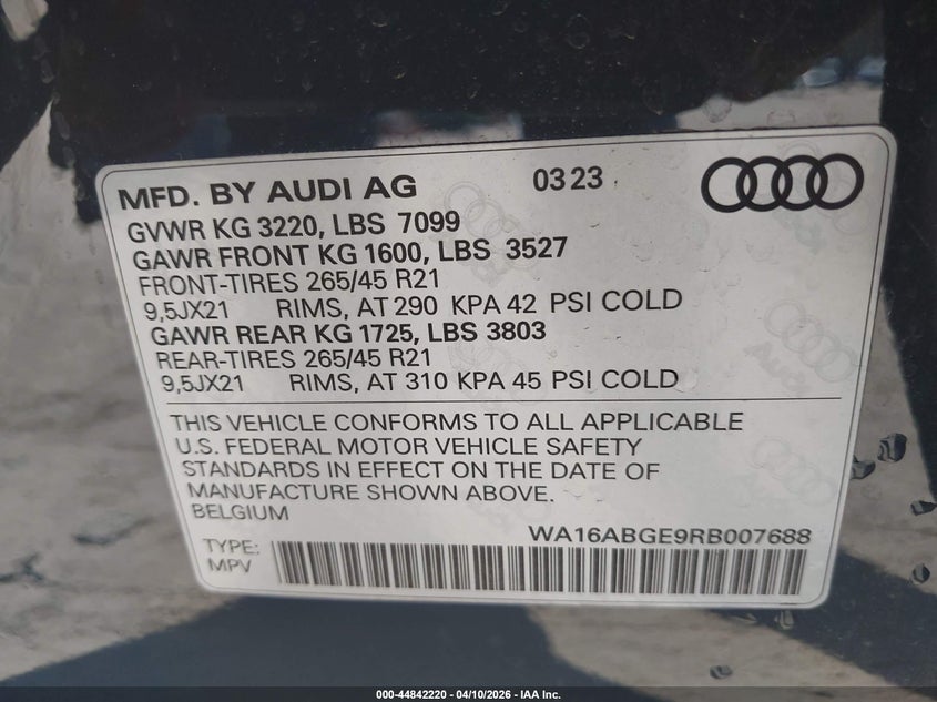 2024 Audi Q8 VIN WA16ABGE9RB007688 IAAI salvage auction — RIGHT REAR, Salvage Title, sold $27,550 on 2026-07-09 (photo 9)