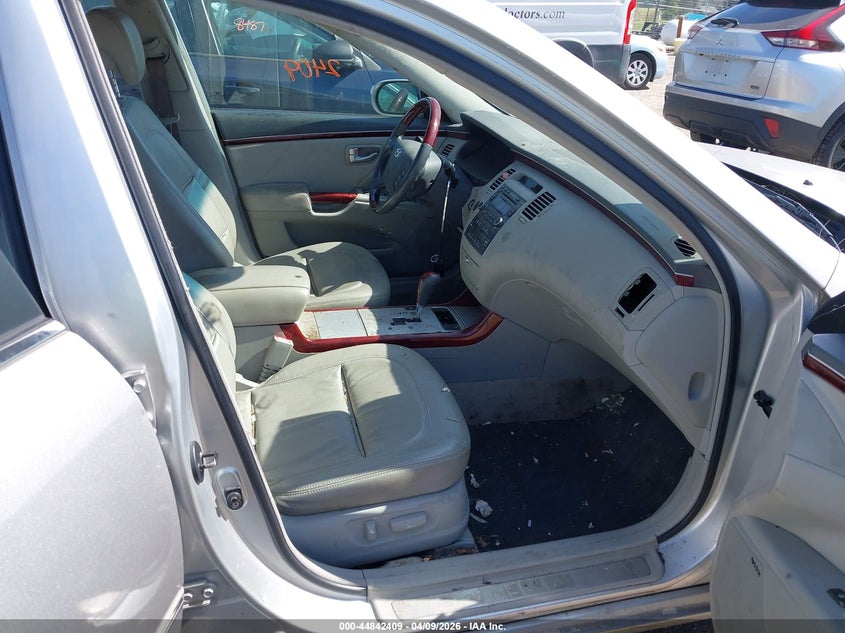 2008 Hyundai Azera VIN KMHFC46F28A256078 IAAI salvage auction — FRESH WATER, Salvage (Texas), sold $450 on 2026-07-22 (photo 5)