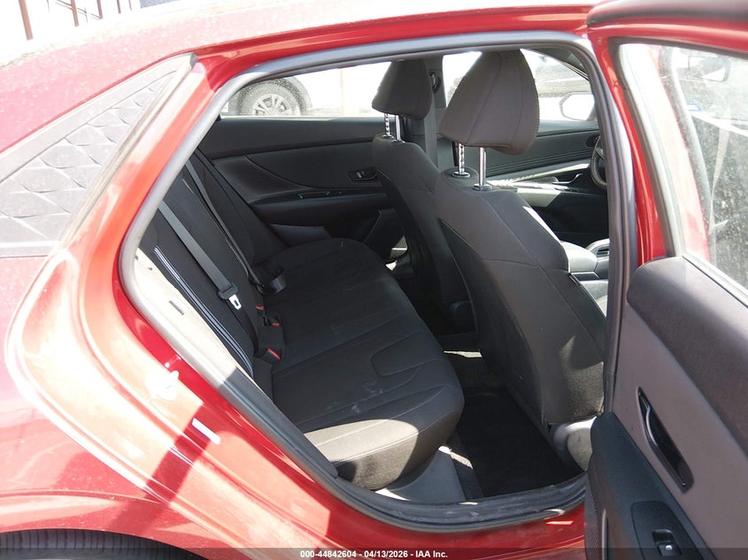 2025 Hyundai Elantra VIN KMHLM4DG2SU059140 IAAI salvage auction — FRONT END, Salvage Title, sold $5,300 on 2026-07-29 (photo 8)