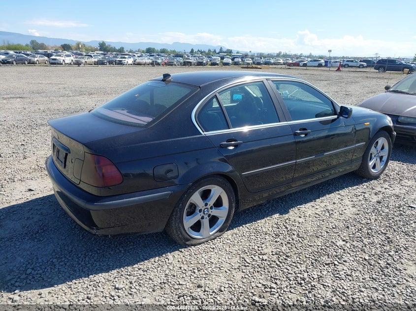 2004 BMW 3er VIN WBAEW53444PN35407 IAAI salvage auction — NORMAL WEAR, Peddle Clear Public-Restricted (Oregon), sold $200 on 2026-07-13 (photo 4)