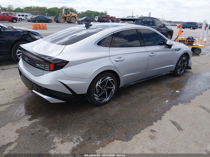 2025 Hyundai Sonata VIN KMHL14JA0SA497357 IAAI salvage auction — LEFT FRONT, Wait Title, sold $6,300 on 2026-07-29 (photo 4)