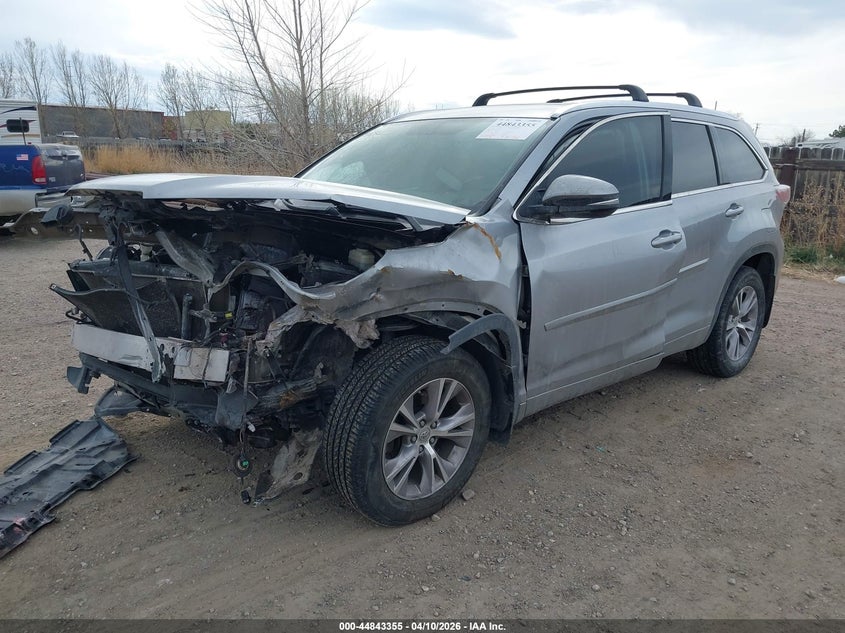 2015 Toyota Highlander VIN 5TDJKRFH8FS213042 IAAI salvage auction — FRONT END, Salvage Title, sold $3,100 on 2026-07-22 (photo 2)