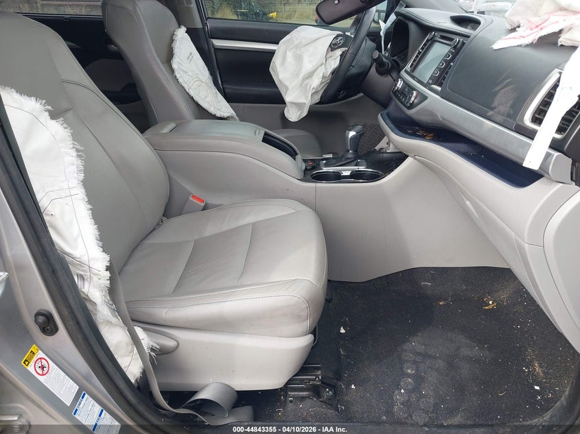 2015 Toyota Highlander VIN 5TDJKRFH8FS213042 IAAI salvage auction — FRONT END, Salvage Title, sold $3,100 on 2026-07-22 (photo 5)