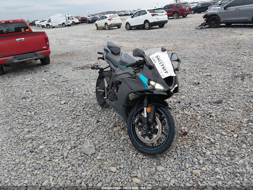 2025 Kawasaki Zx VIN JKBZXJK1XSA007149 IAAI salvage auction — RIGHT SIDE, Salvage (West Virginia), sold $5,150 on 2026-07-14 (photo 1)