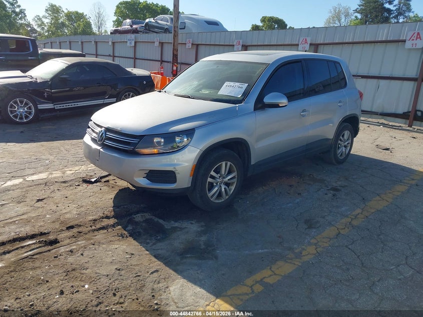 2012 Volkswagen Tiguan VIN WVGBV7AXXCW566999 IAAI salvage auction — FRONT END, Wait Title, sold $175 on 2026-07-29 (photo 2)