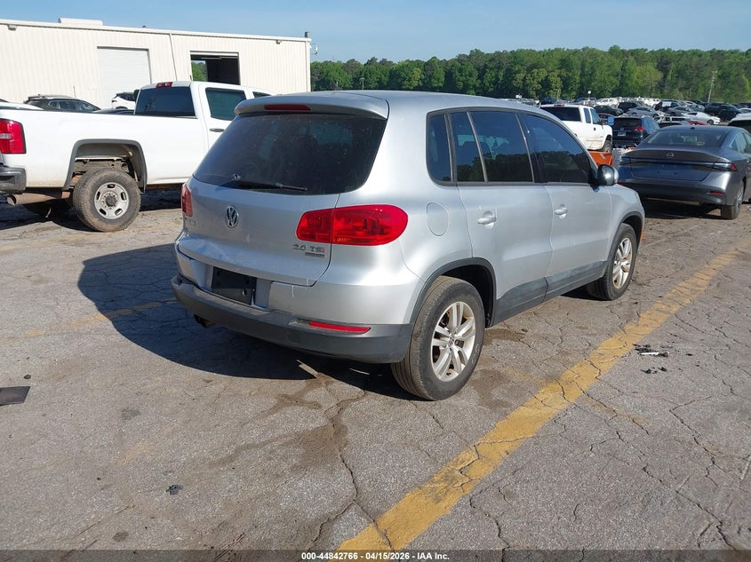 2012 Volkswagen Tiguan VIN WVGBV7AXXCW566999 IAAI salvage auction — FRONT END, Wait Title, sold $175 on 2026-07-29 (photo 4)