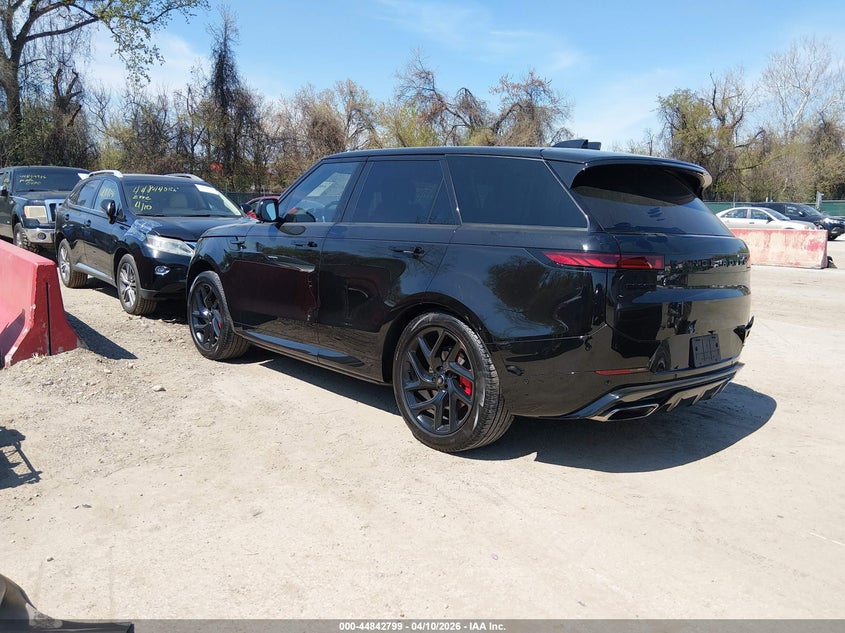 2024 Land rover Range rover sport VIN SAL1L9FU5RA173166 IAAI salvage auction — RIGHT REAR, Salvage - 75% Or Less (Maryland), sold $32,500 on 2026-07-30 (photo 3)
