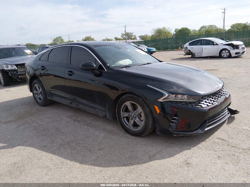 2021 Kia K5 VIN 5XXG14J22MG005742 IAAI salvage auction — LEFT FRONT, Salvage (Texas), sold $4,100 on 2026-07-24 (photo 1)